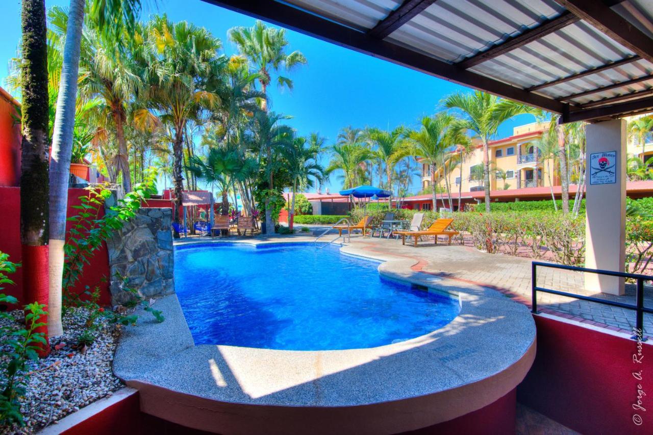 Clarita'S Hotel Jaco Exterior photo