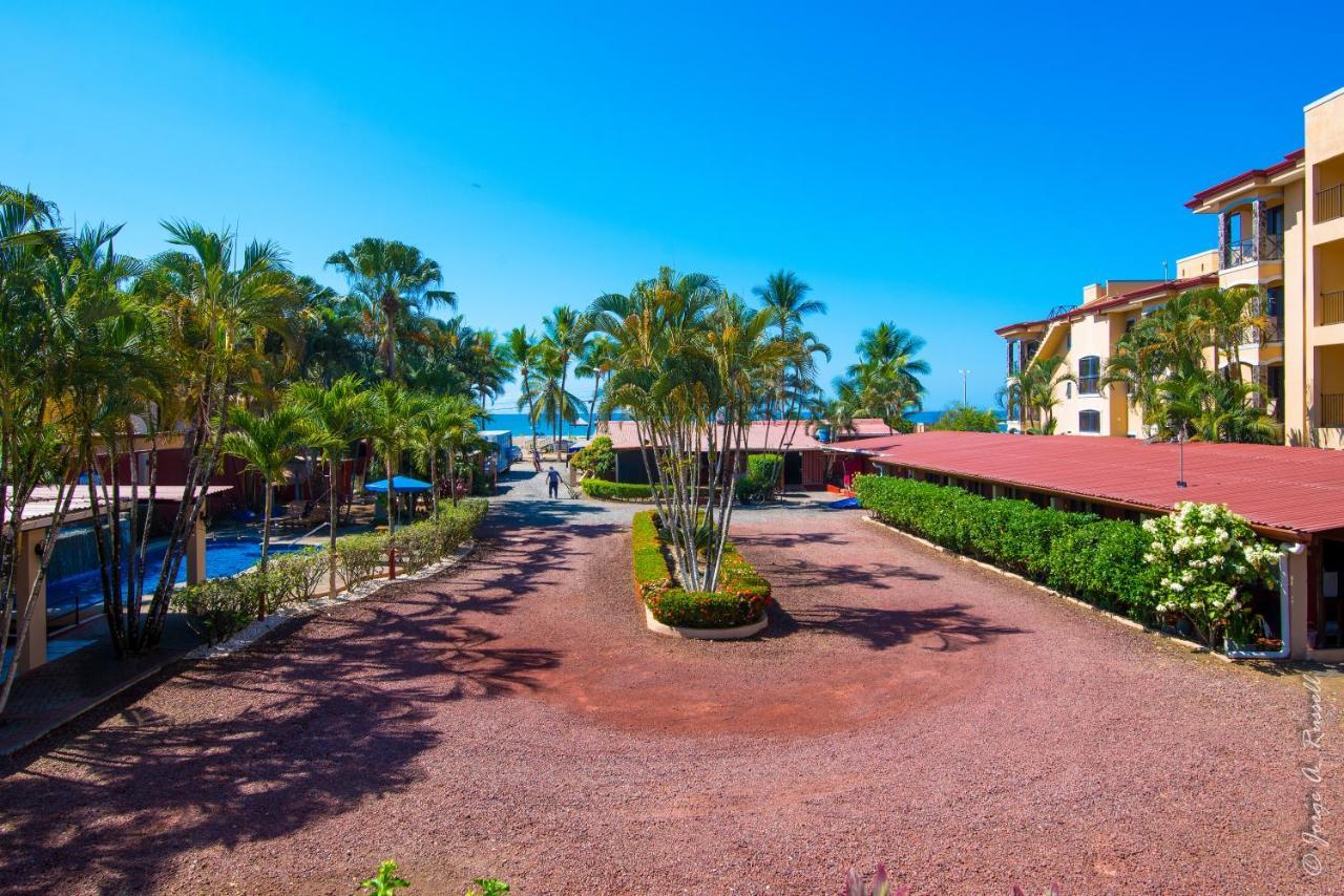 Clarita'S Hotel Jaco Exterior photo